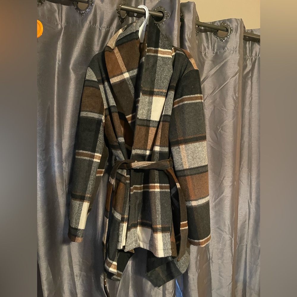 Such a cute coat!!! Warn one time!!!